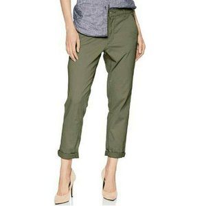 ...Women's Levi's Classic Chino Stretch Pants Green